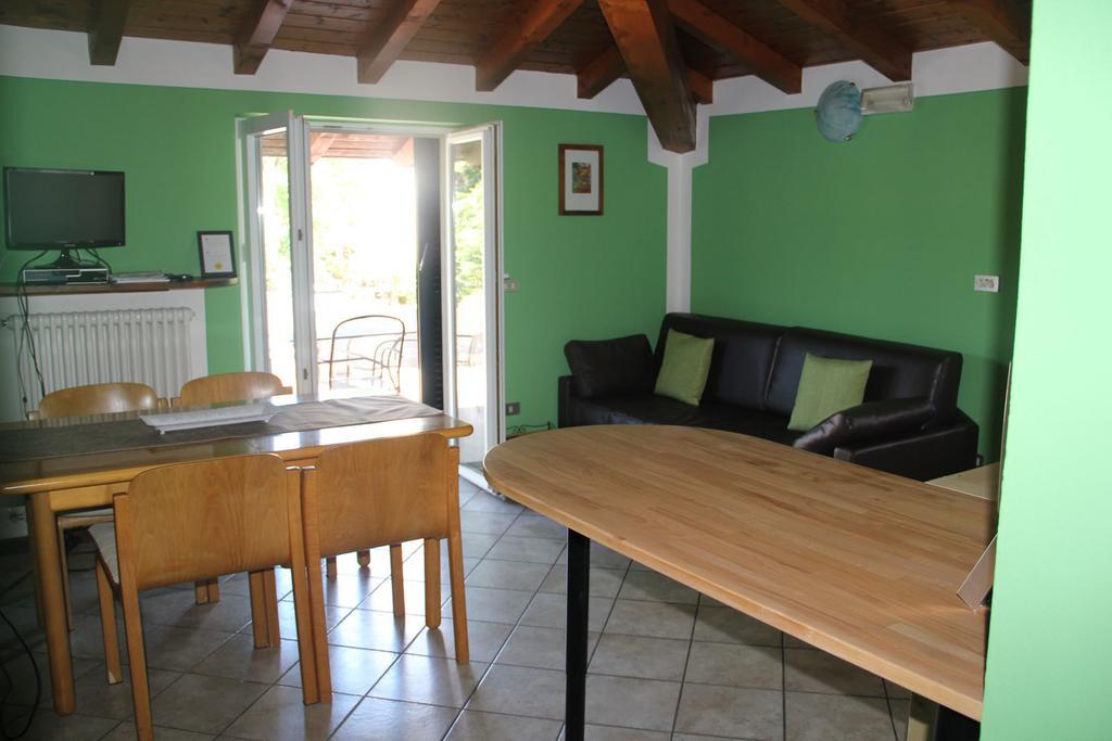 Veranda Beach Apartment Pianello Del Lario 客房 照片