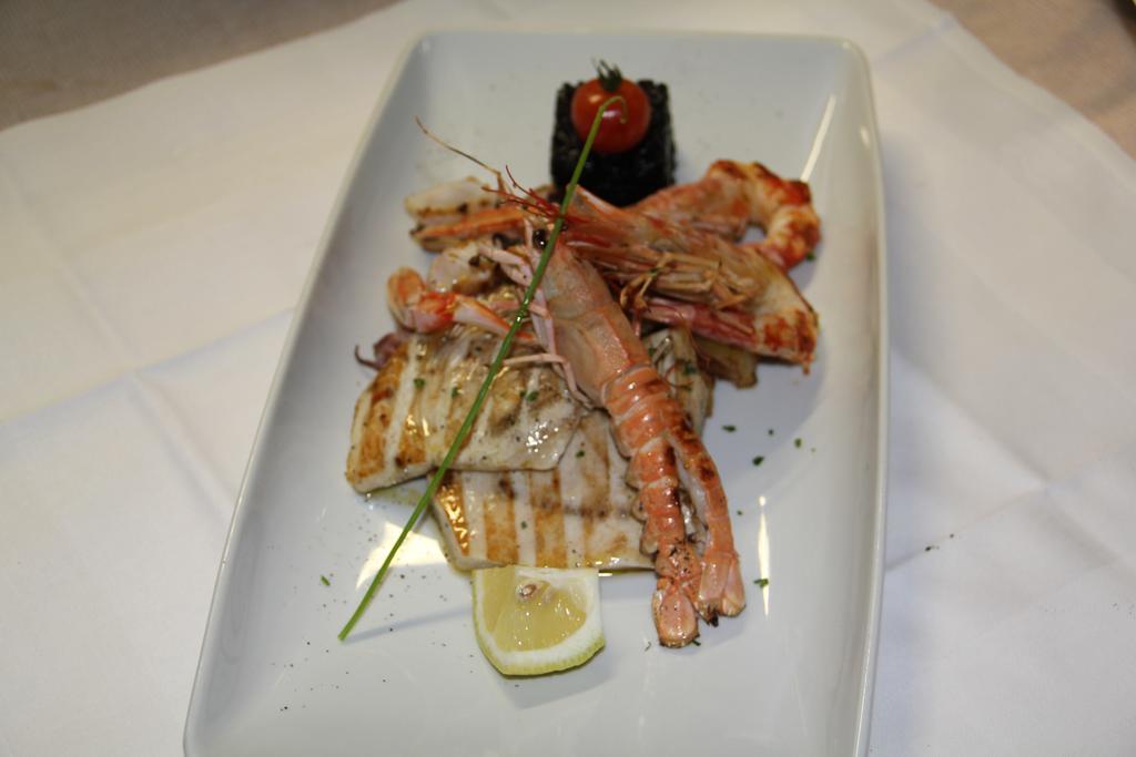 Veranda Beach Apartment Pianello Del Lario 外观 照片
